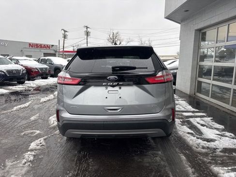 Used 2024 Ford Edge SEL image 3