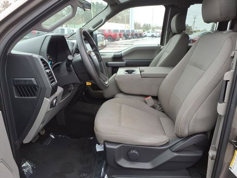 Used 2018 Ford F150 XLT image 13
