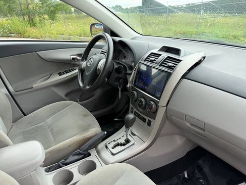 Used 2013 Toyota Corolla LE FWD image 20