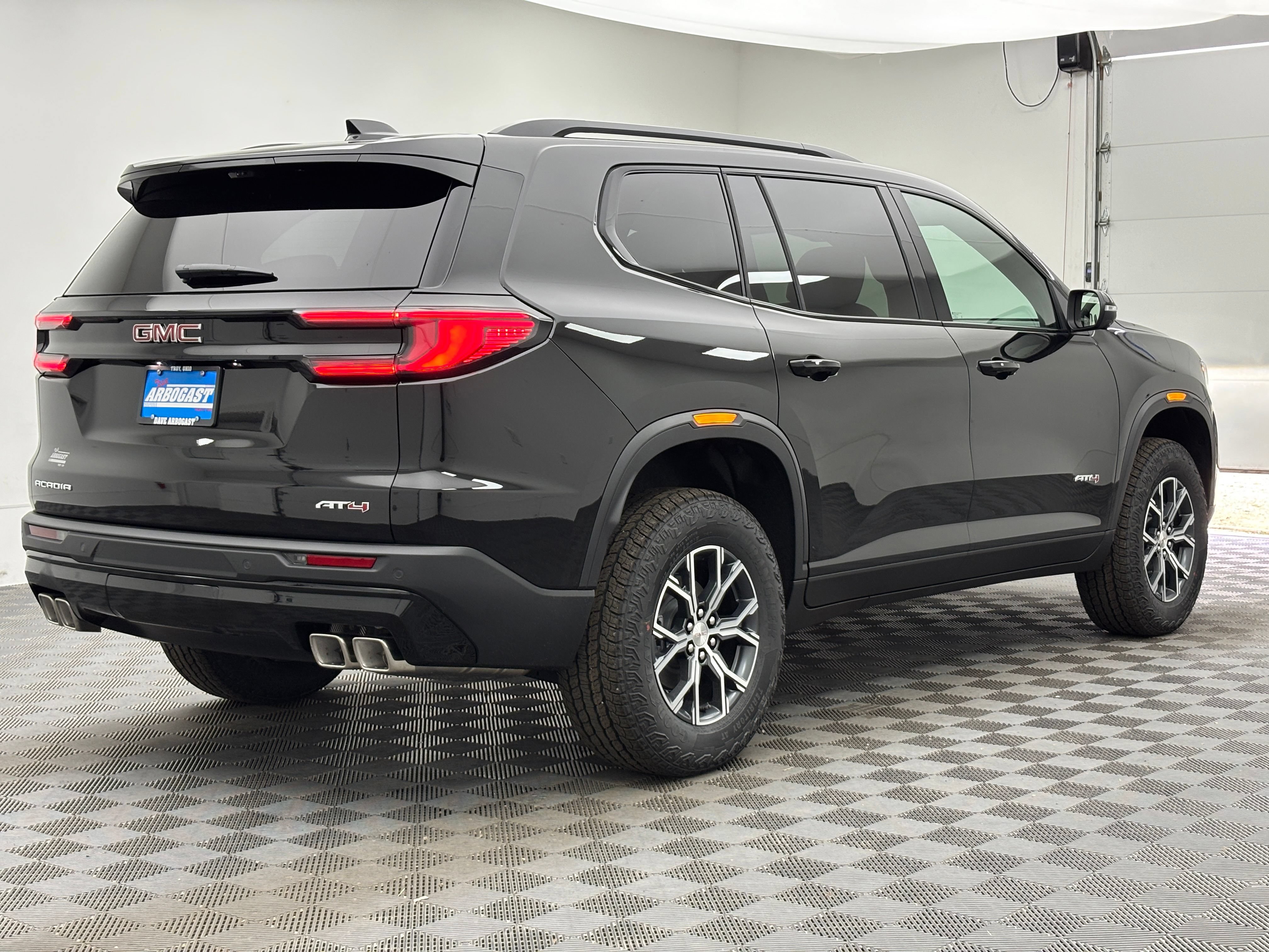 New 2026 GMC Acadia AT4 w/ Luxury Package AWD/4WD image 10