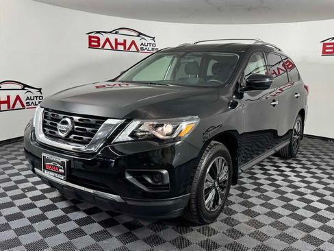 Used 2019 Nissan Pathfinder S AWD/4WD image 2