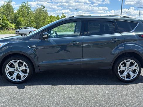 Used 2019 Ford Escape Titanium AWD/4WD image 10