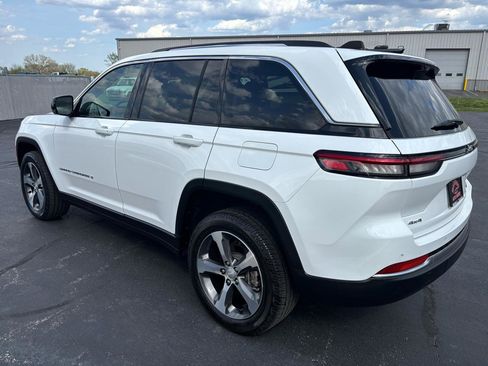 Used 2023 Jeep Grand Cherokee Limited w/ Luxury Tech Group II AWD/4WD image 5