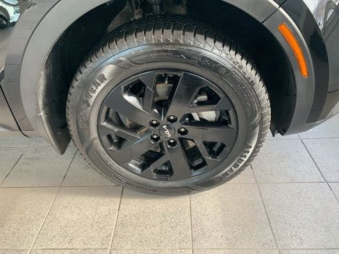 Used 2023 Kia Sorento S image 26
