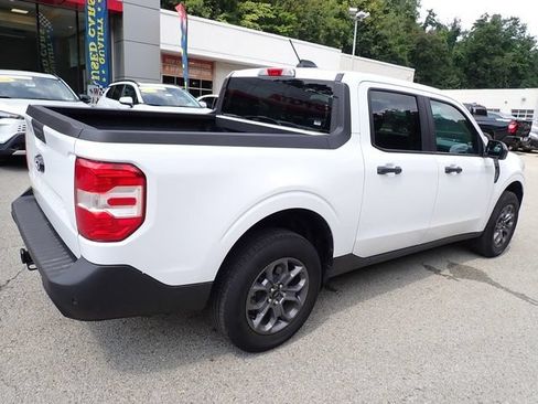 Used 2025 Ford Maverick XLT w/ Equipment Group 302A AWD/4WD image 3