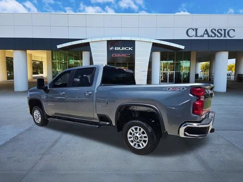 Used 2024 Chevrolet Silverado 2500 LT AWD/4WD image 6