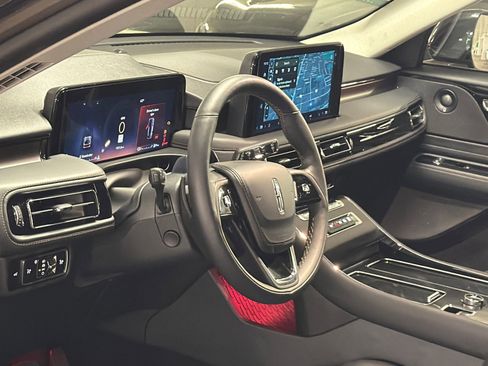 New 2026 Lincoln Aviator Reserve image 16