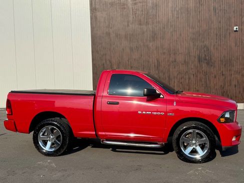 Used 2012 RAM 1500 Express image 2