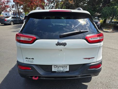 Used 2017 Jeep Cherokee Trailhawk w/ Comfort/Convenience Group AWD/4WD image 5