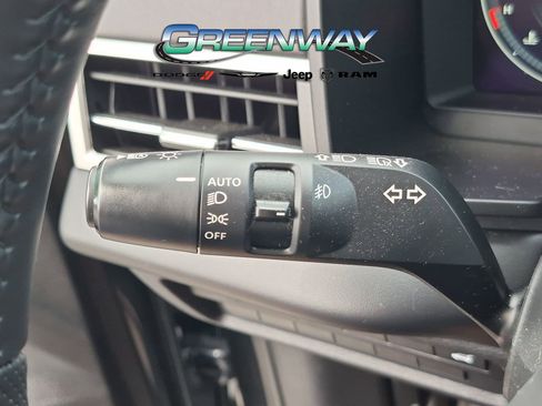 Used 2024 Mitsubishi Outlander SE AWD/4WD image 22