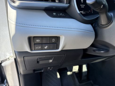 Used 2023 Toyota Highlander Limited image 20