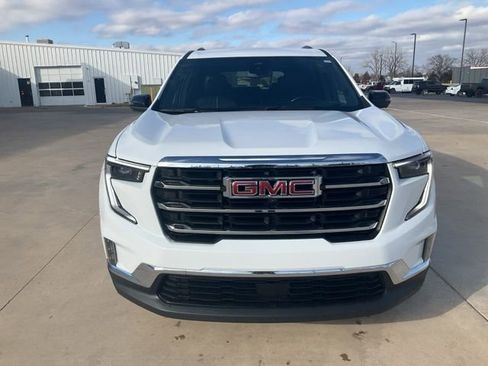 Used 2024 GMC Acadia Elevation image 39