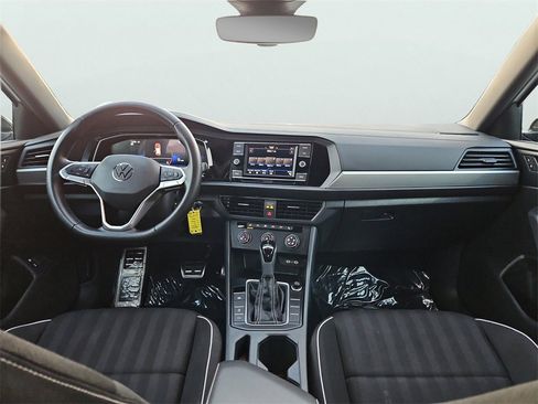Certified 2024 Volkswagen Jetta Sport image 11