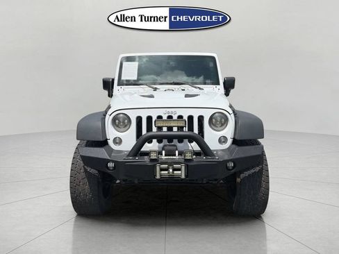 Used 2016 Jeep Wrangler Unlimited Rubicon AWD/4WD image 2
