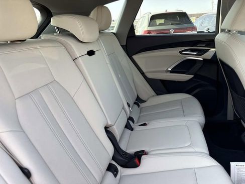 Used 2025 Audi Q5 Premium Plus w/ Premium Plus image 27