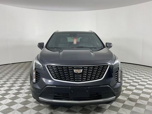 Used 2023 Cadillac XT4 Premium Luxury FWD image 2