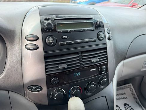 Used 2008 Toyota Sienna CE FWD image 16