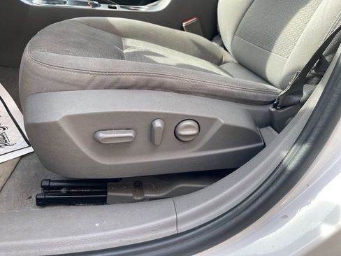 Used 2016 Chevrolet Malibu LS image 21