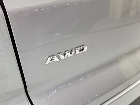 Used 2023 Cadillac XT4 Sport AWD/4WD image 5