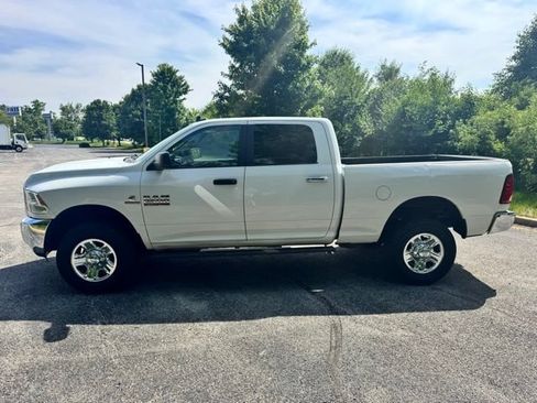 Used 2017 RAM 2500 SLT AWD/4WD image 3