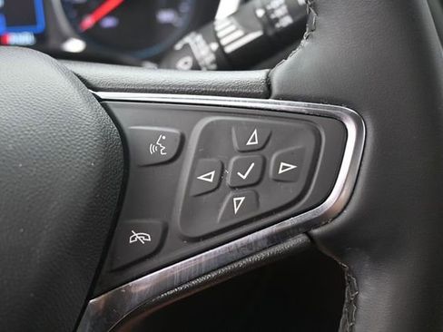 Used 2024 Chevrolet Equinox LT FWD image 18