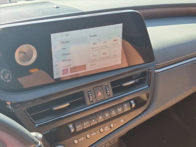 Used 2024 Lexus ES 350 w/ Premium Package FWD image 16