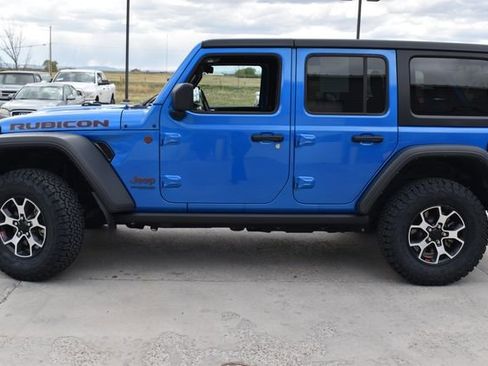 Used 2021 Jeep Wrangler Unlimited Rubicon w/ Cold Weather Group AWD/4WD image 9