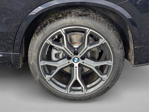 Used 2026 BMW X5 xDrive40i w/ M Sport Package image 10