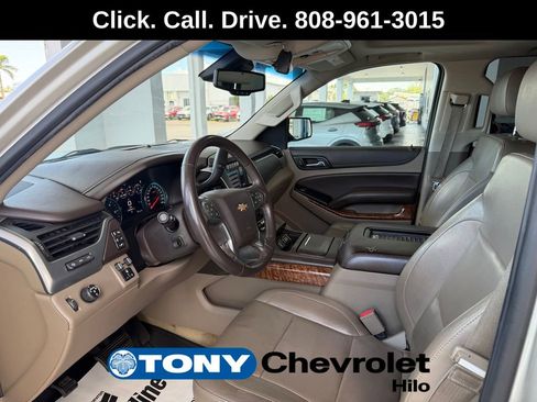 Used 2016 Chevrolet Suburban LTZ RWD image 7