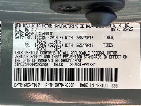 Used 2023 Toyota Tacoma TRD Off-Road image 32