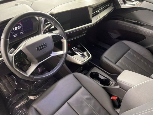 Used 2024 Audi Q4 e-tron Premium Plus w/ Premium Plus AWD/4WD image 9