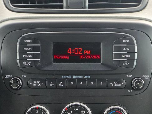 Used 2015 Kia Soul FWD image 13