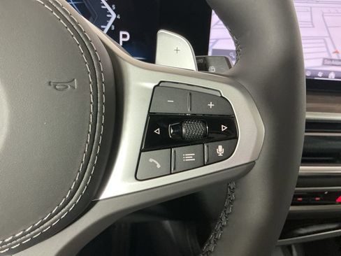 Used 2026 BMW X7 xDrive40i w/ M Sport Package AWD/4WD image 19