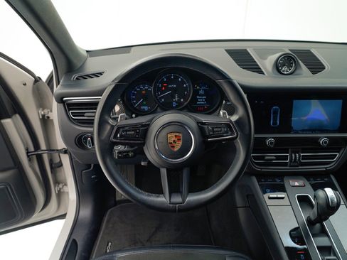Used 2023 Porsche Macan GTS image 20