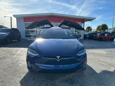 Used 2020 Tesla Model X Long Range image 3