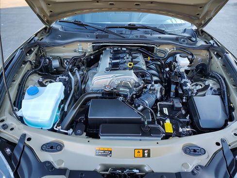 Used 2023 MAZDA MX-5 Miata Grand Touring w/ Weather Package image 50