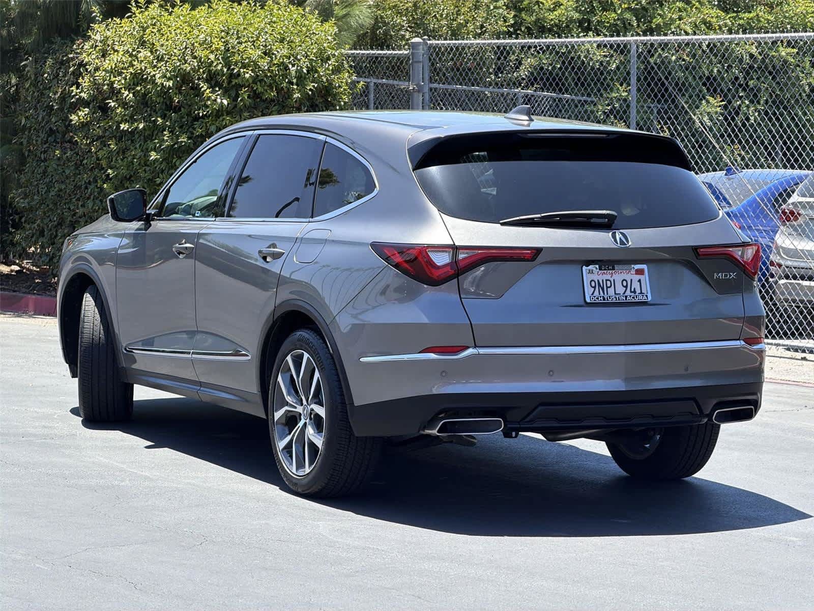 Used 2024 Acura MDX w/ Technology Package FWD image 5