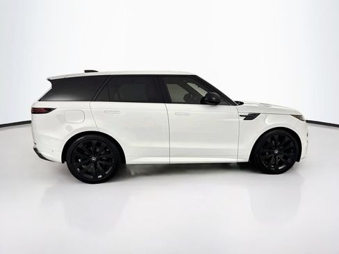 Used 2025 Land Rover Range Rover Sport Dynamic SE AWD/4WD image 4