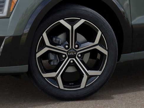 Certified 2025 Kia Niro EX Touring image 9