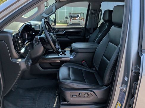 Used 2024 Chevrolet Silverado 2500 LT w/ Texas Edition AWD/4WD image 12