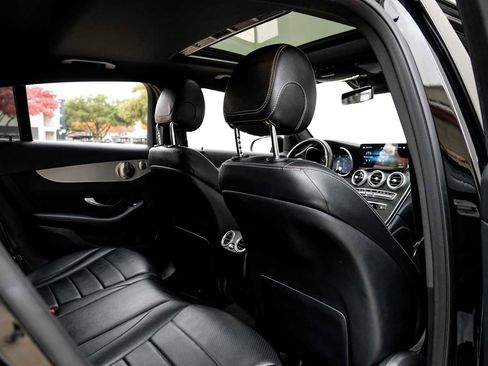 Used 2021 Mercedes-Benz GLC 300 4MATIC Coupe image 36