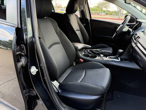 Used 2015 MAZDA MAZDA3 i Sport image 10