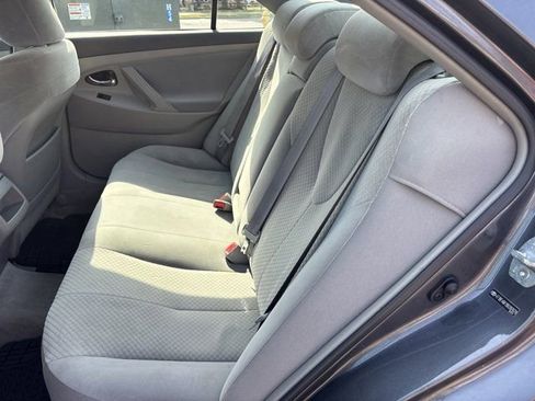 Used 2009 Toyota Camry LE FWD image 14