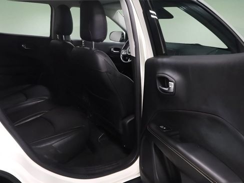 Certified 2020 Jeep Compass Latitude w/ Cold Weather Group AWD/4WD image 16