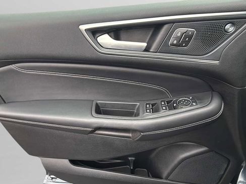 Used 2024 Ford Edge Titanium image 14