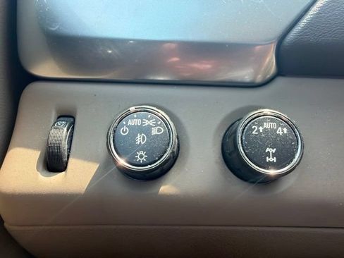 Used 2017 Chevrolet Tahoe Premier AWD/4WD image 38
