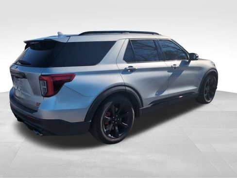 Used 2020 Ford Explorer ST w/ ST Street Pack image 8
