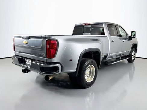 Used 2024 Chevrolet Silverado 3500 High Country w/ High Country Premium Package AWD/4WD image 5