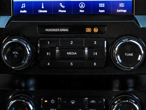 Used 2020 Ford F350 Lariat w/ Lariat Value Package AWD/4WD image 25