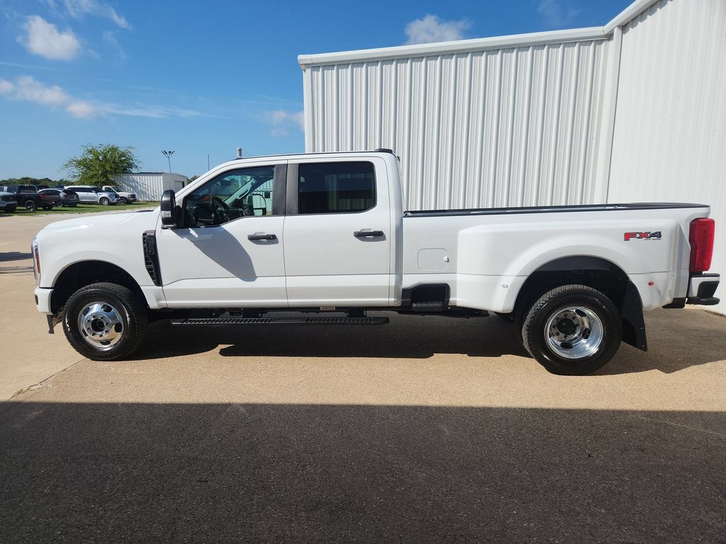 New 2027 Ford F350 XL w/ STX Appearance Package AWD/4WD image 5